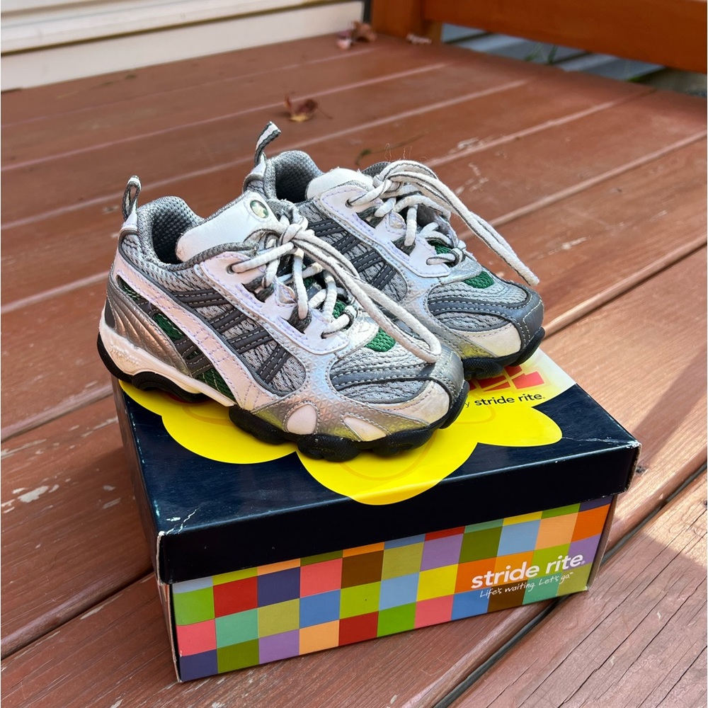 Stride Rite WIDE Toddler Sneakers